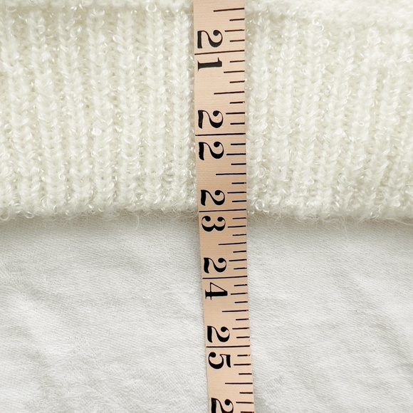 Vintage Cream Cable Knit Sweater with Bows and Pearls Size Large Coquette Girly - Picture 13 of 14